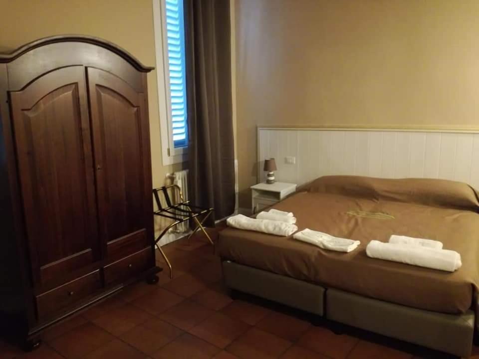 San Petronio Room And Suite Rooms - By Bolognacentro Luxuryh Habitación foto